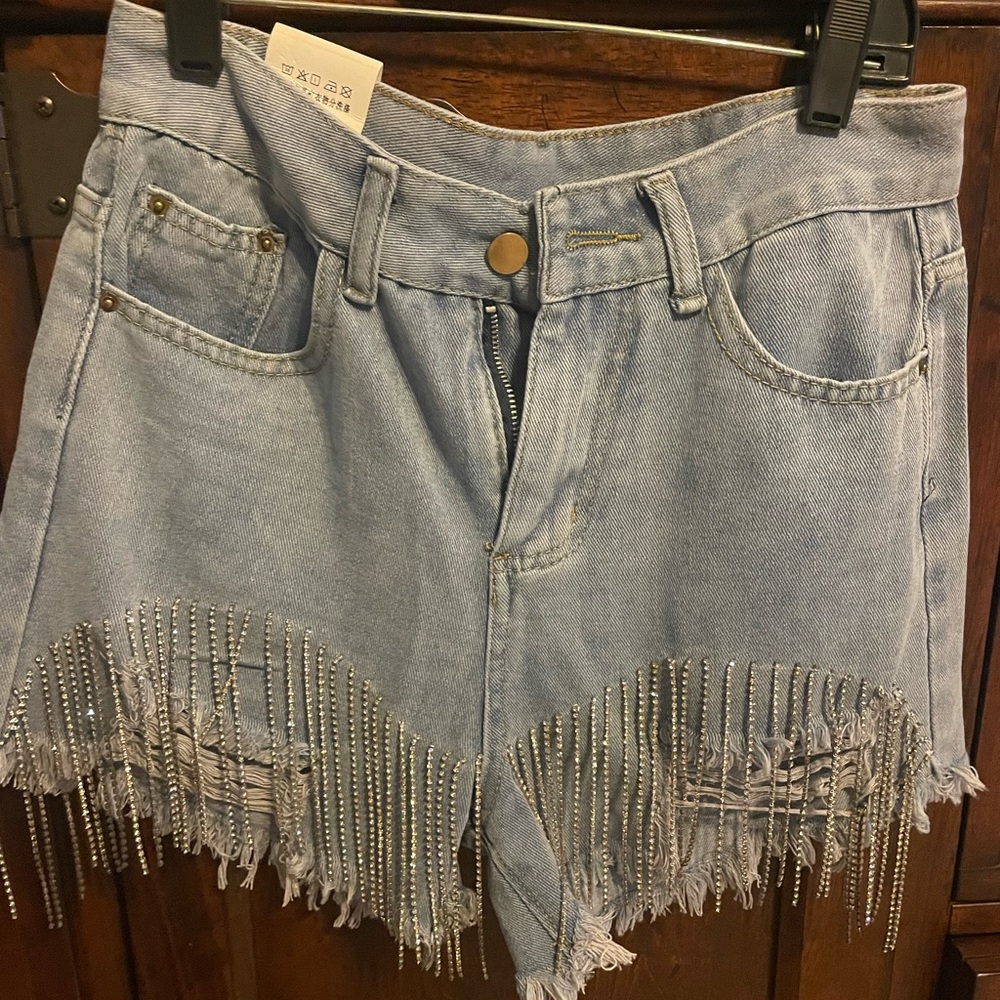 Sequence fringe shorts
